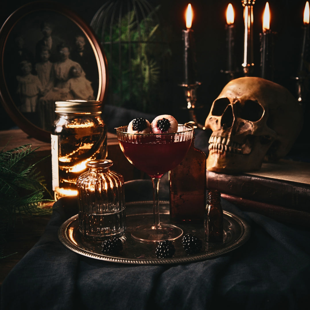 6 Spookily Simple Halloween Themed Drinks and Cocktails