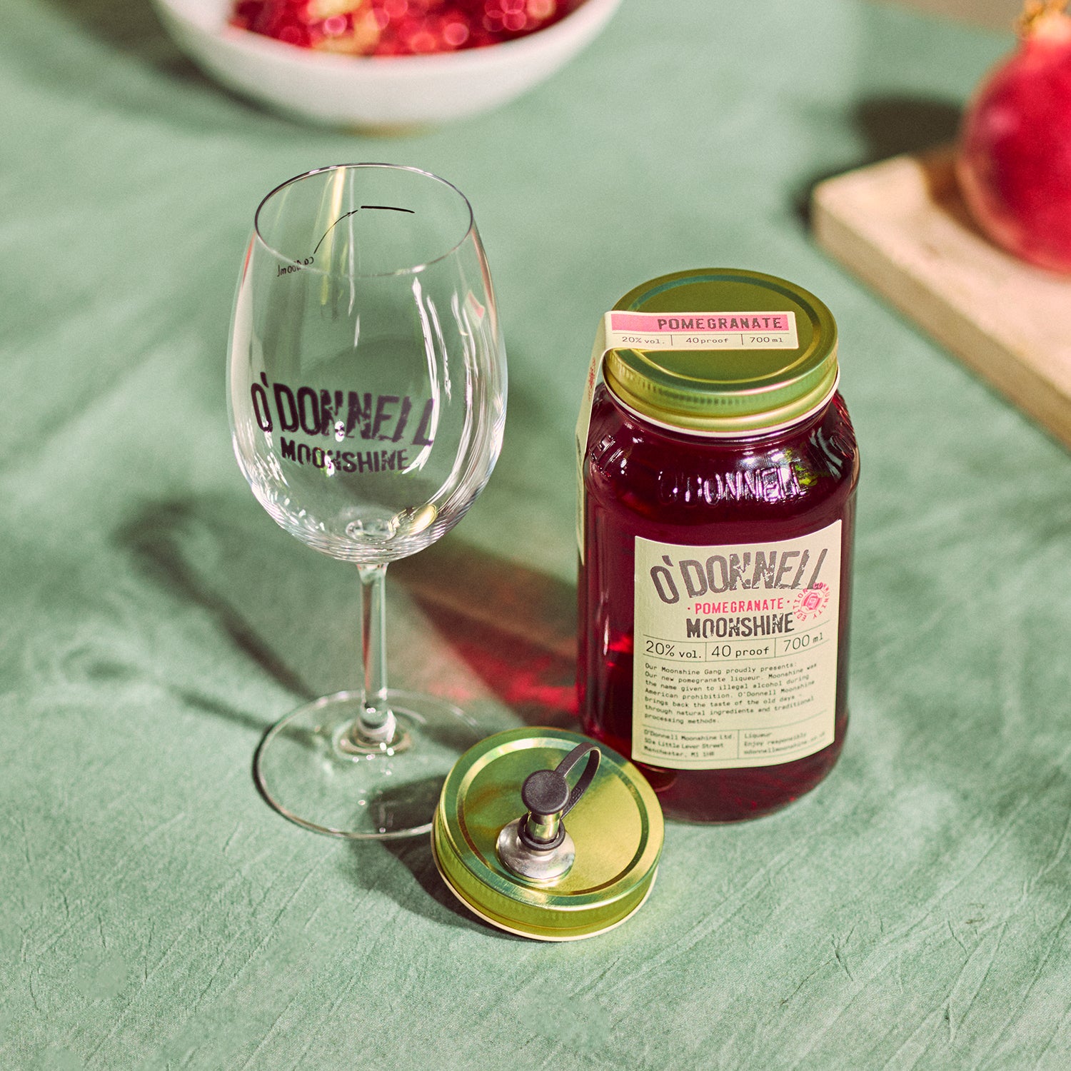 O'Donnell 700ml Jar Pomegranate and Glass and pouring lid